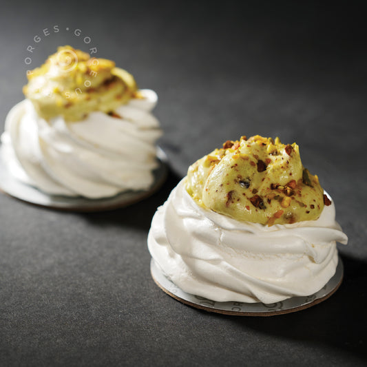 PISTACHIO PAVLOVA