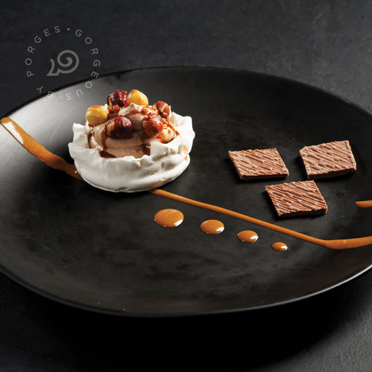 CHOCOLATE MOUSSE PAVLOVA