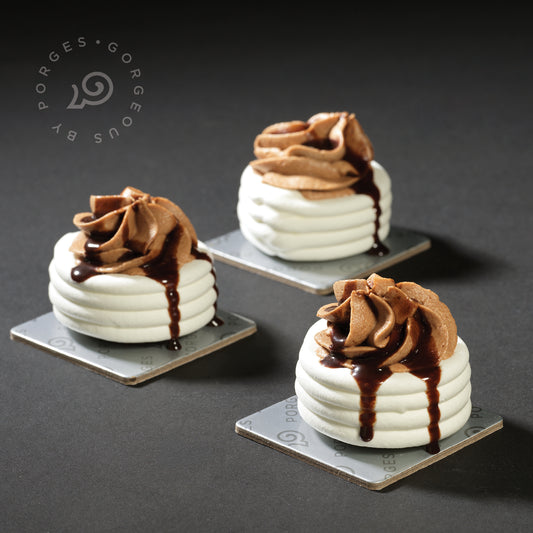 Hazelnut Pavlovas