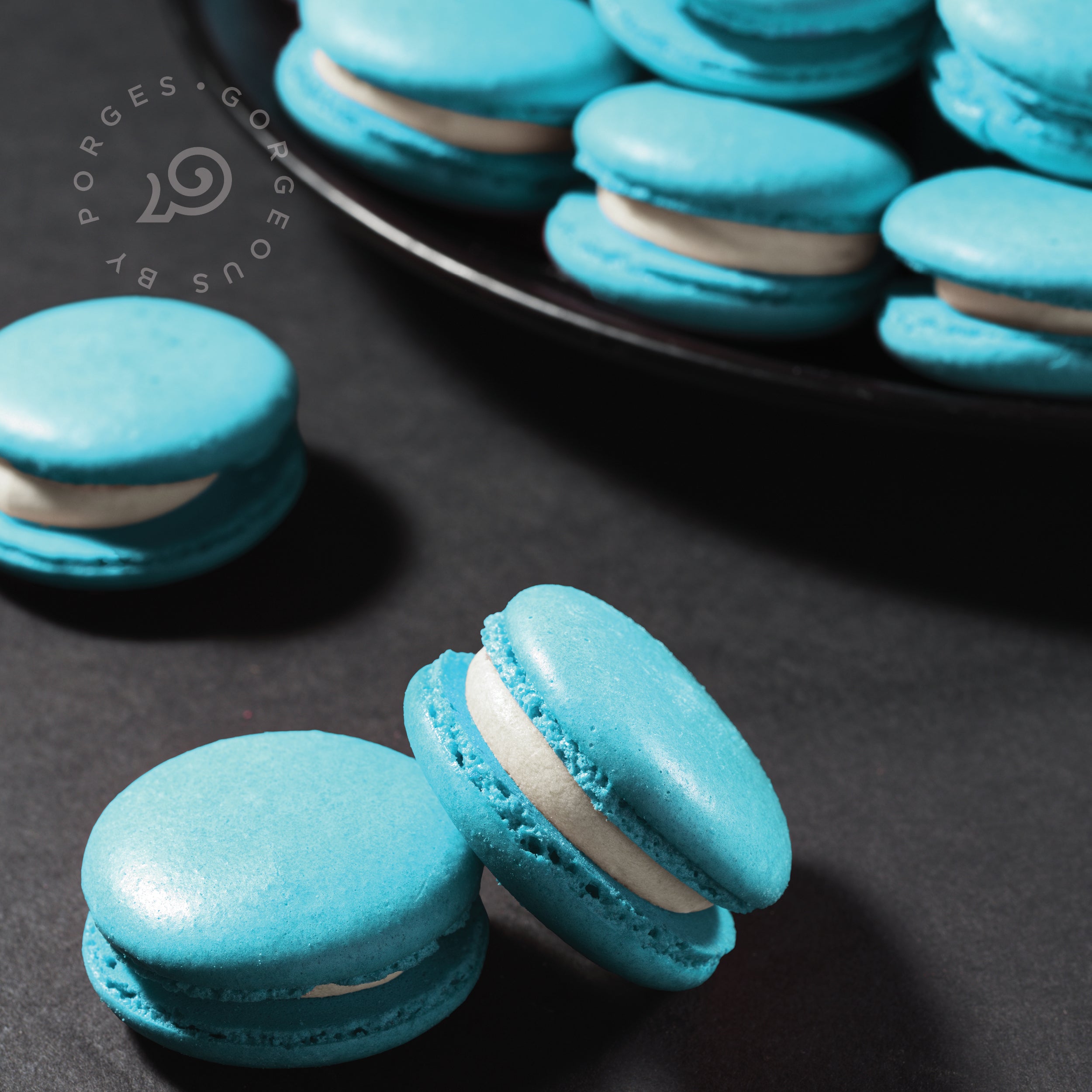 SANDWICHED MACAROONS BLUE