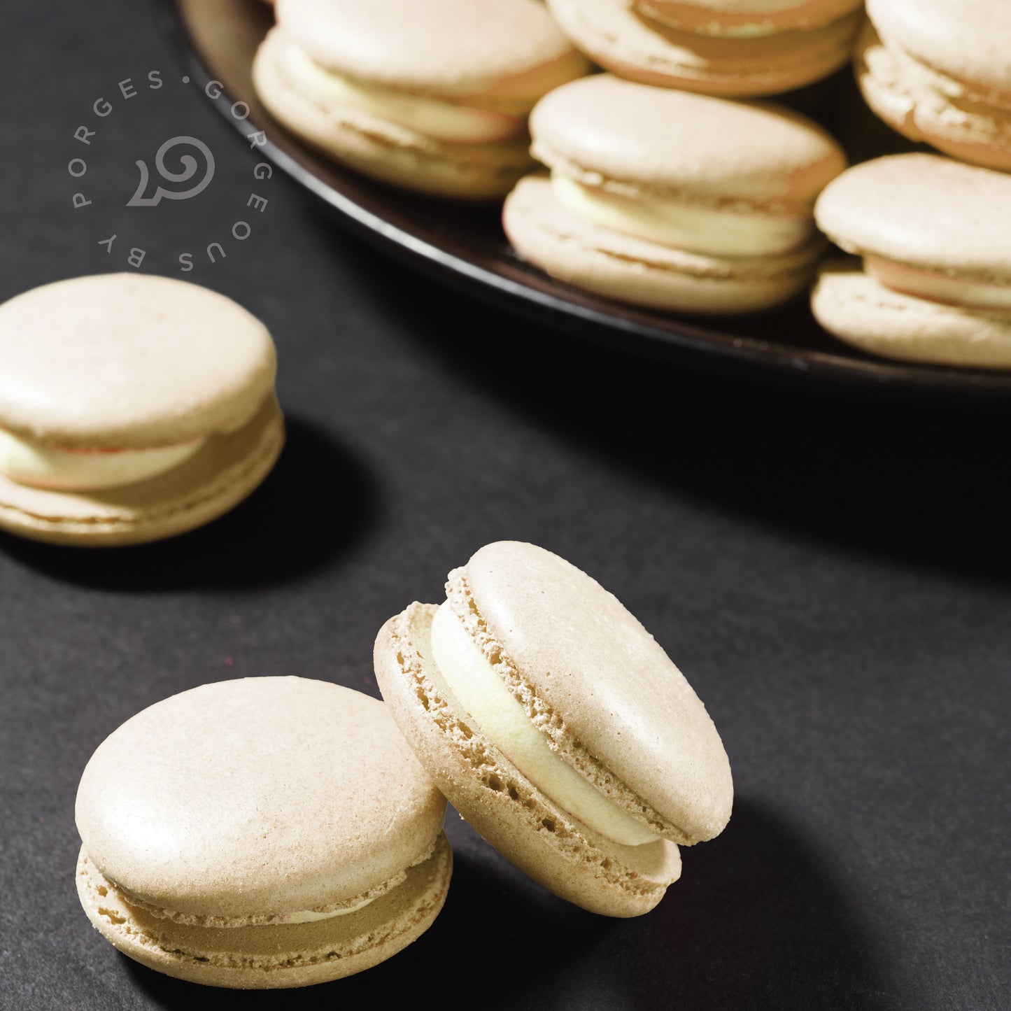 SANDWITCHED MACAROONS  WHITE